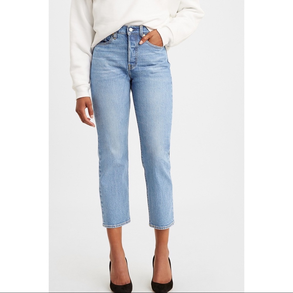 Levi’s Wedgie Straight Luxor Lane Jean size 27